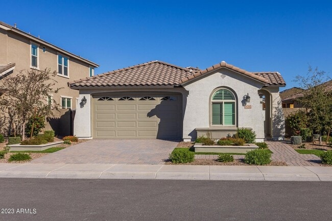 Building Photo - 15292 W Linden St