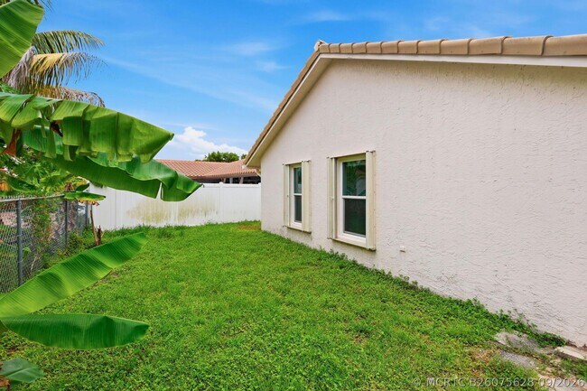 Foto del edificio - 2171 NW 76th Ave
