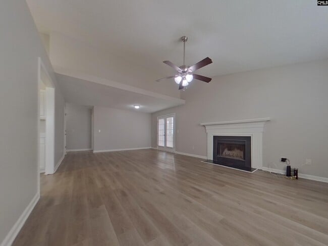 Foto del edificio - 105 Old Stone Rd