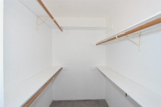 Building Photo - 10639 Braes Bend Dr