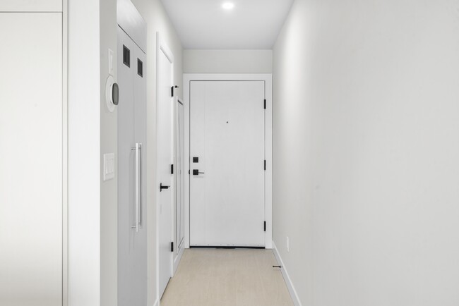 Photo du bâtiment - 8375-8375 Broadcast Ave SW