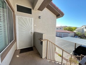 Building Photo - 2305 W Horizon Ridge Pkwy