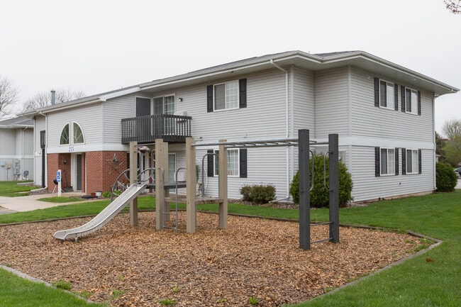 Building Photo - Harvest View Apartments I & II