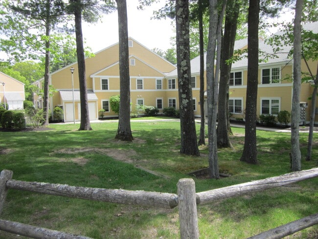 Building Photo - 161 Saco Ave