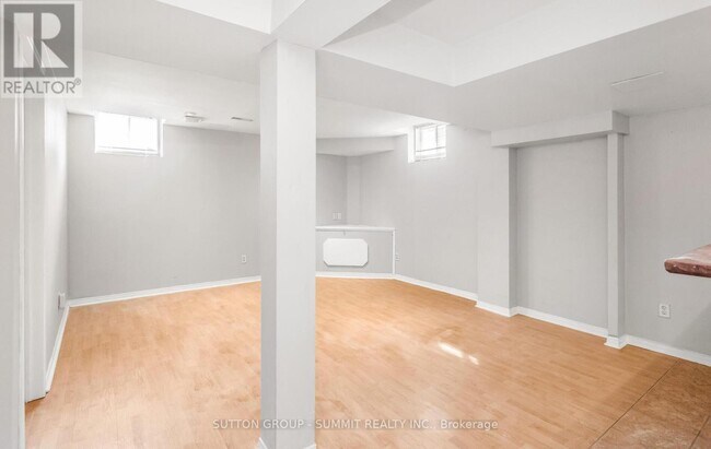 Photo du bâtiment - 3174 Workman Dr