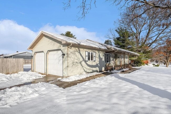 Foto del edificio - 24760 Lancer Dr