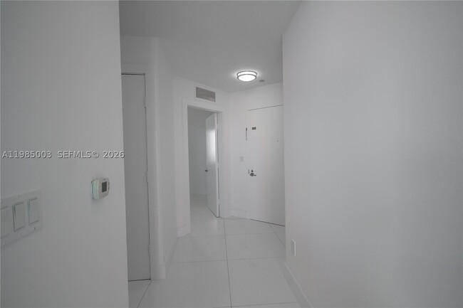 Foto del edificio - 2020 N Bayshore Dr