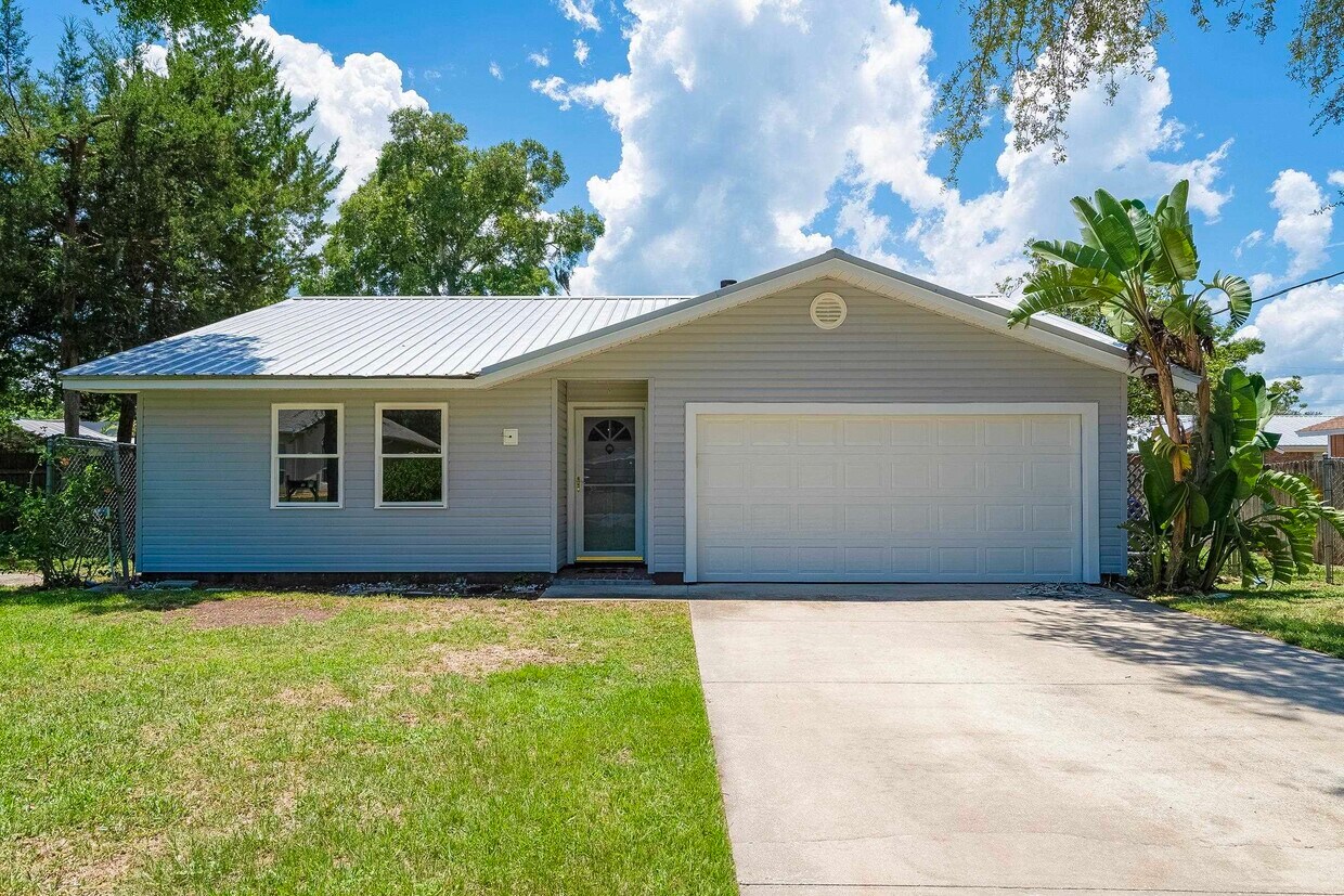 Foto principal - 328 Linden Rd