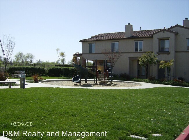 Building Photo - 3 br, 2.5 bath House - 4464 Brisbane Way #3