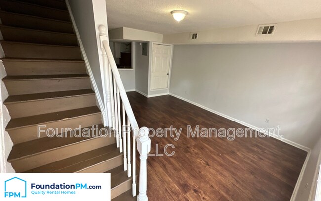 Foto del edificio - 3743 Cambridge Station Dr