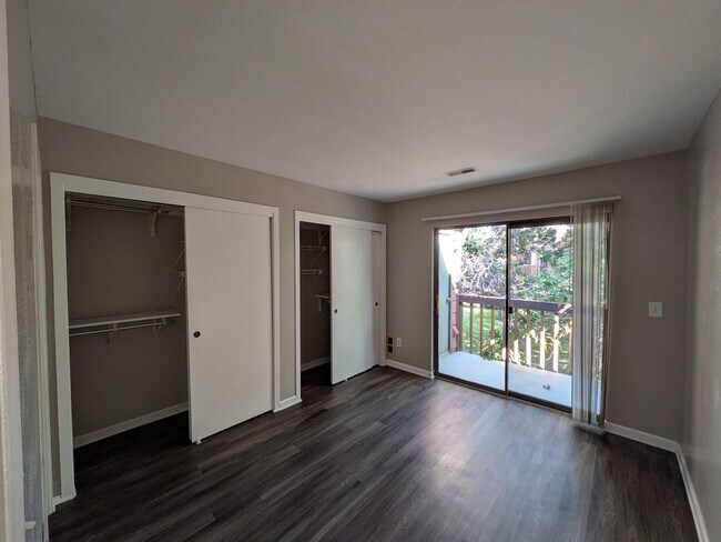 Foto del edificio - 2231 S Buckley Rd