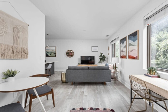 Building Photo - 5858 N College Ave