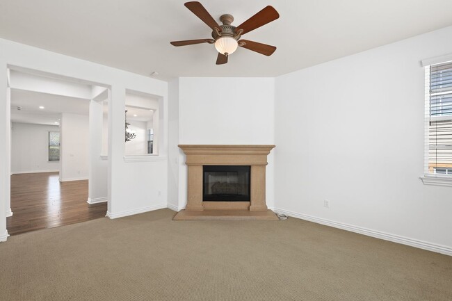 Building Photo - 4659 Cielo Cir