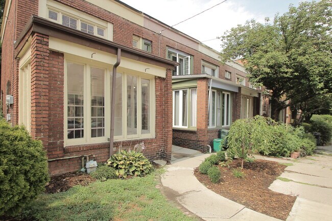 Foto del edificio - 425 Biddle Ave