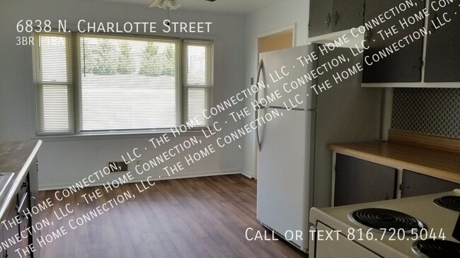 Foto del edificio - 6838 N Charlotte St