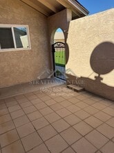 Building Photo - 852 N Stapley Dr