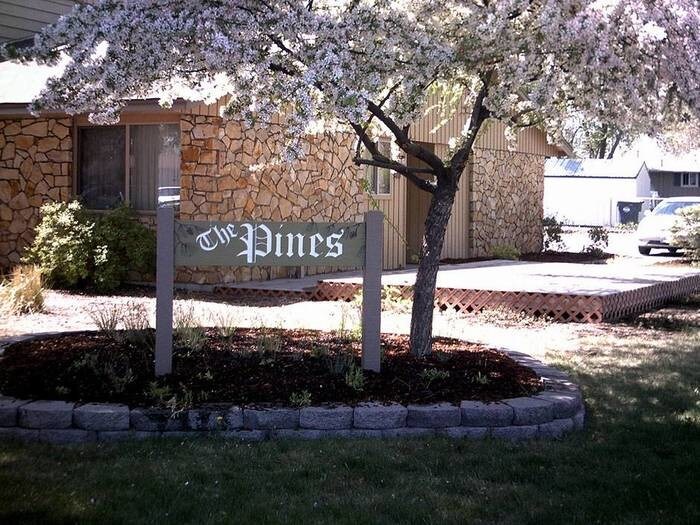 Primary Photo - Quaint 2 Bedroom in Redmond -$99 deposit!