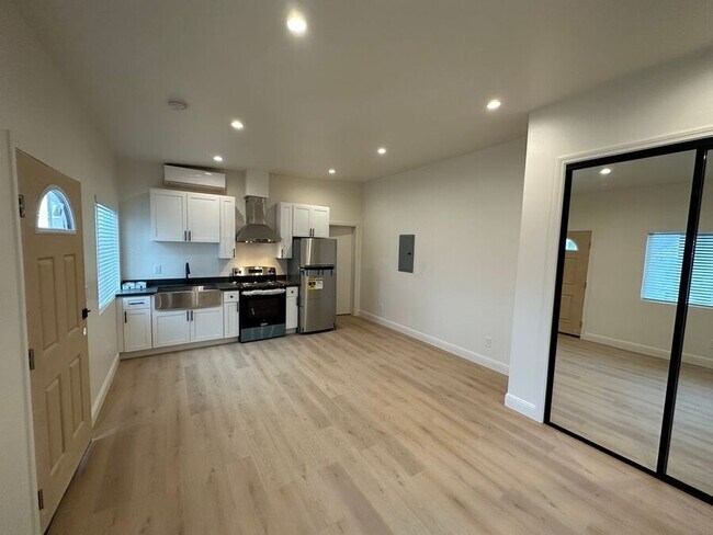 Foto del edificio - 6614 Telegraph Ave
