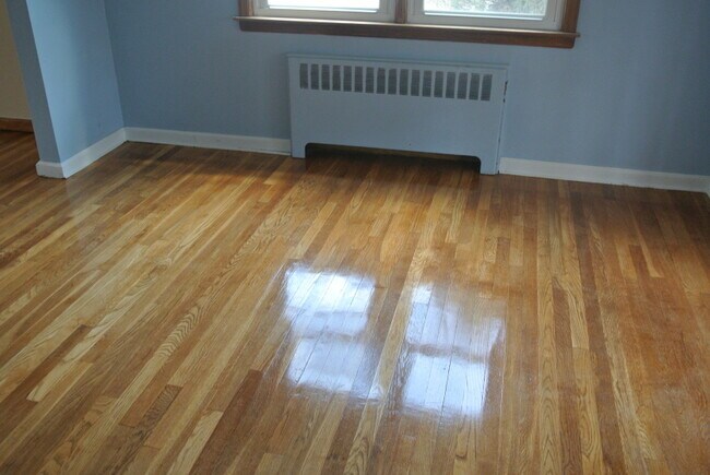Foto del edificio - 2710 Academy Rd