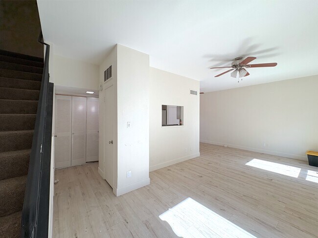 Building Photo - 7290 E Rancho Vista Dr
