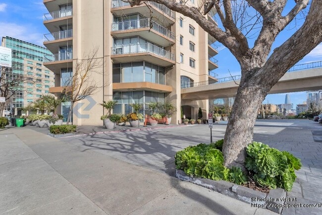 Building Photo - 1200 Gough St