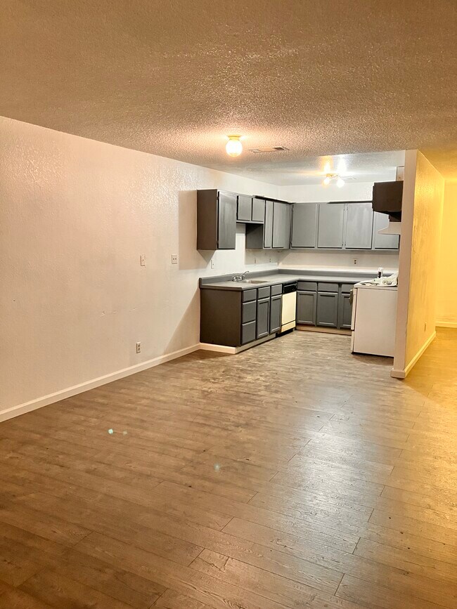 Building Photo - 7636 24th St