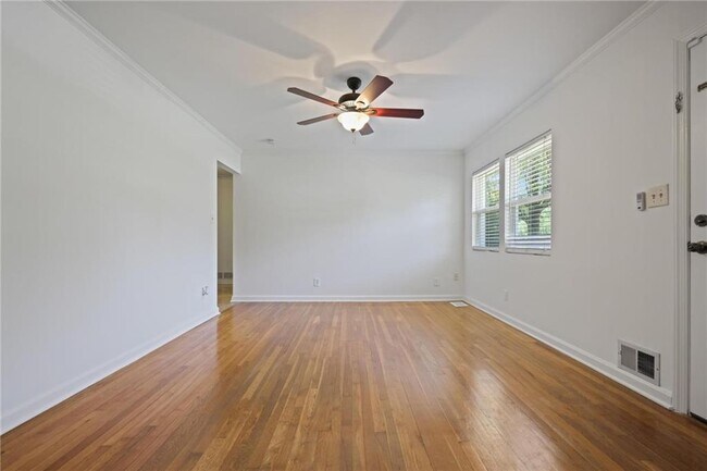 Foto del edificio - 2311 Robin Ln SE