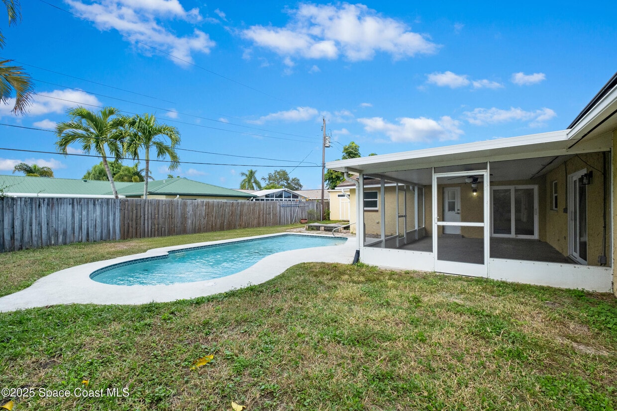 Foto principal - 1445 Mercury St