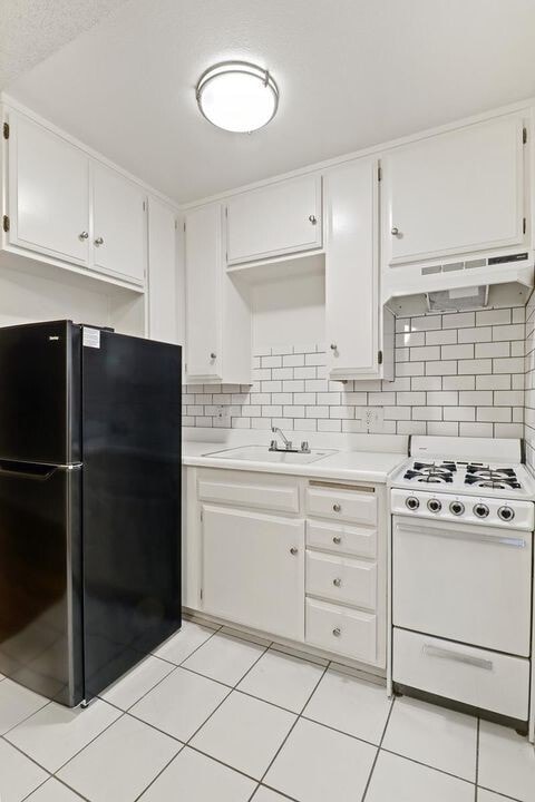 Interior Photo - 1394 Midvale Avenue,
