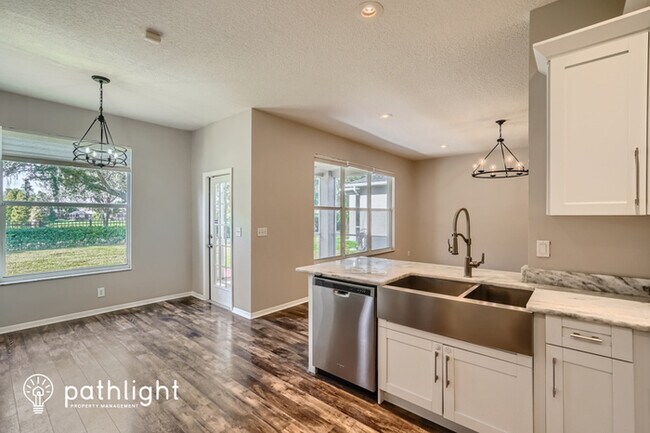Building Photo - 9815 Bayboro Bridge Dr, Tampa, FL, 33626