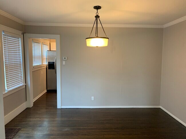 Foto del edificio - 465 E Oakridge Ave