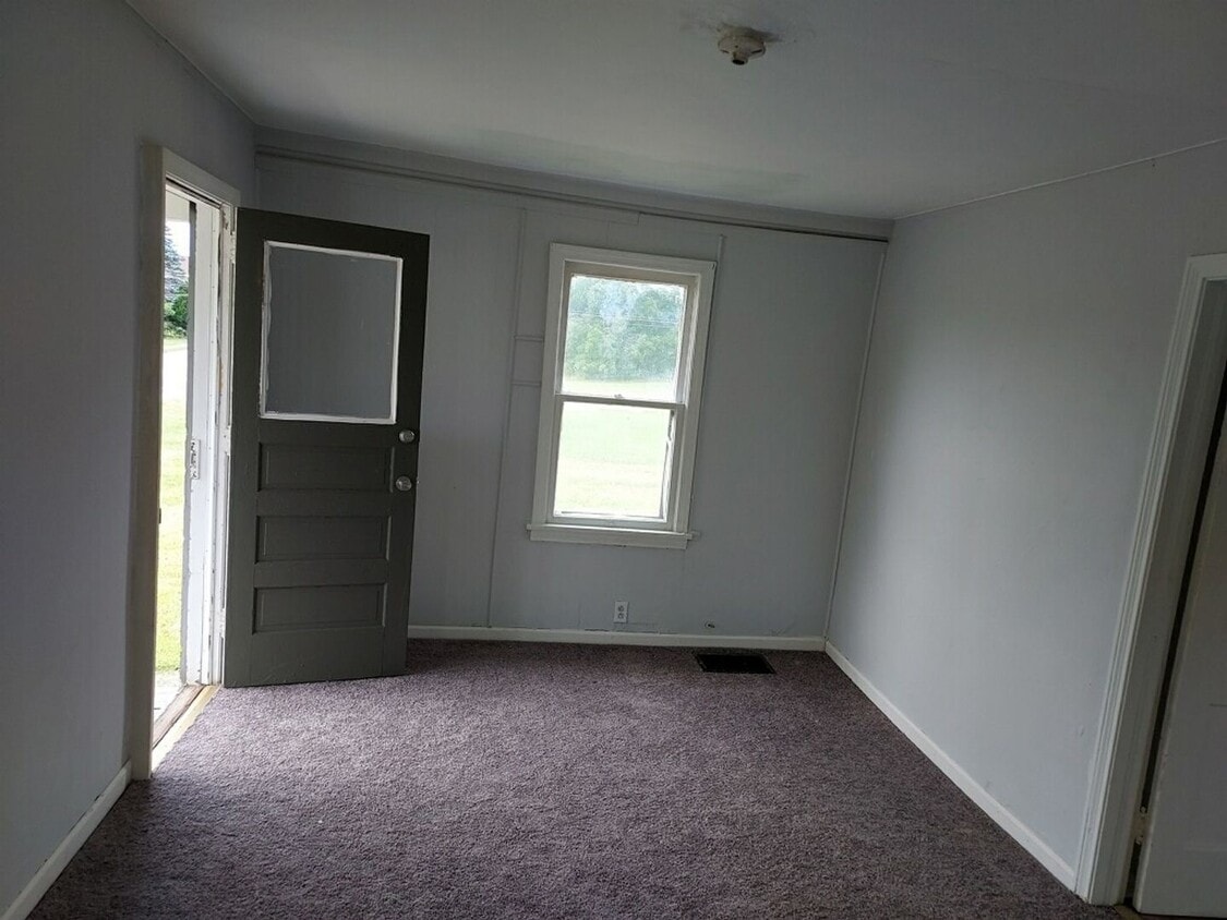 Building Photo - 1 br, 1 bath House - 815 Darr Ave