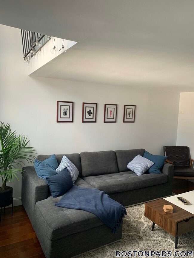 Foto del edificio - 12 Locust St