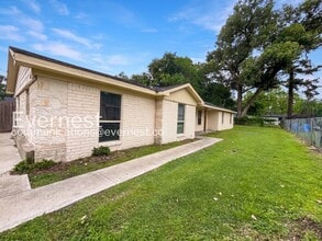 Building Photo - 8117 Richland Dr