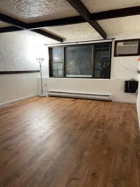 Foto del edificio - 53 Swanson Ct