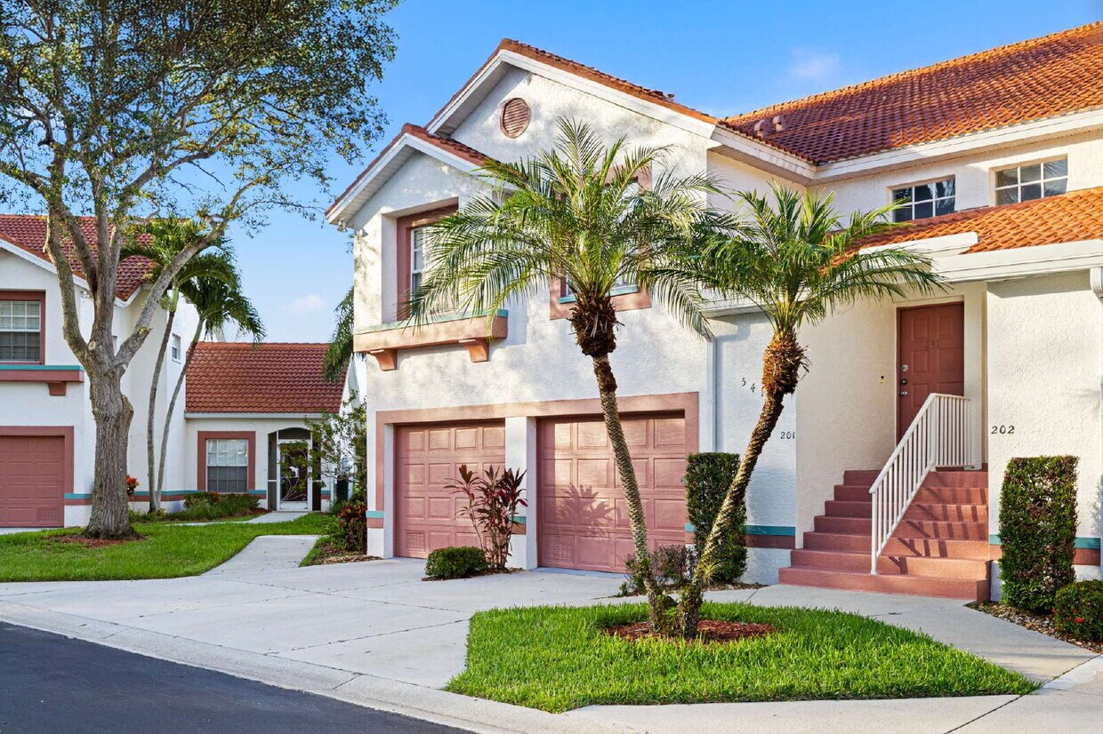 Foto principal - BEAUTIFUL COACH HOME AT WINDSOR PLACE IN B...
