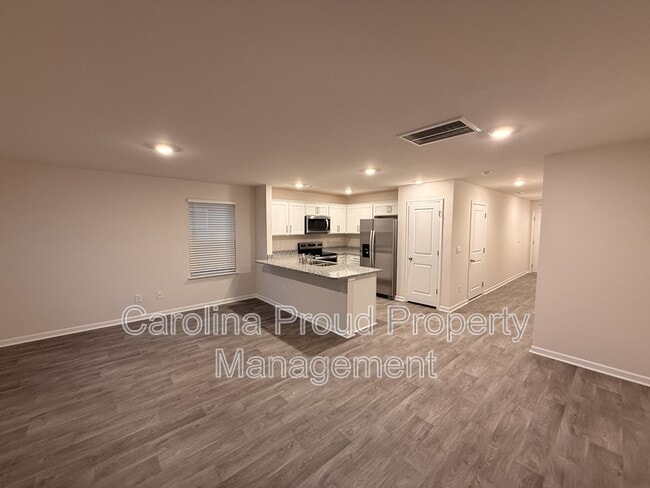 Building Photo - 3200 Tatlock Wy