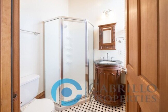 Foto del edificio - 1499 J St