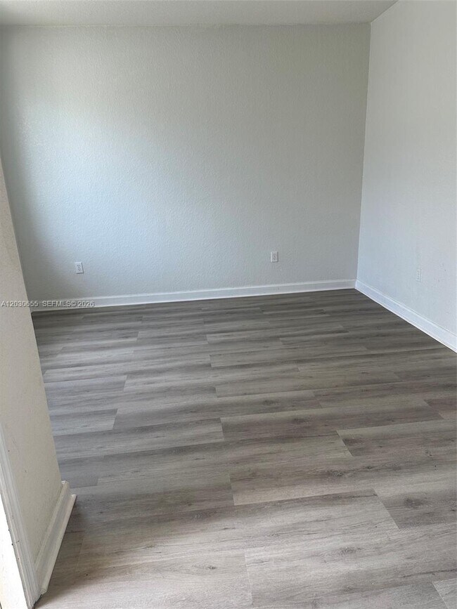 Foto del edificio - 2330 SE 10th St
