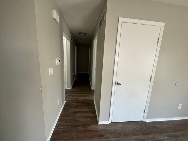 Foto del edificio - Freshly renovated 3bed/1bath!!
