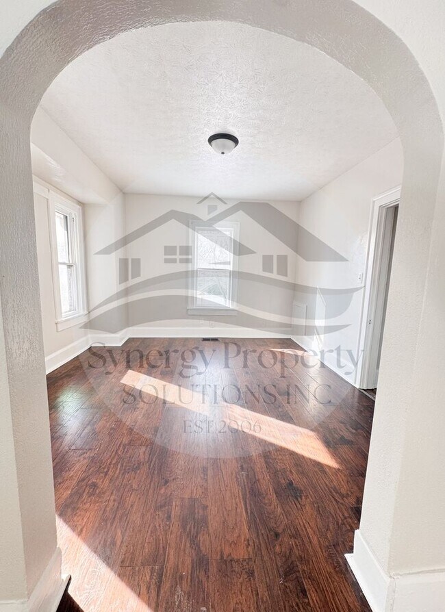 Foto del edificio - Available Now