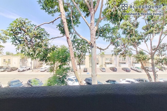 Foto del edificio - 3883 Ingraham St