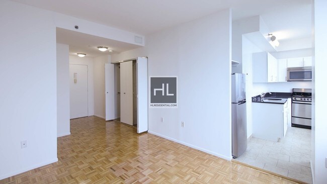 Foto del edificio - 180 Montague St