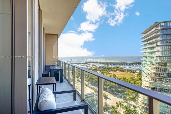 Foto del edificio - 2655 S Bayshore Dr