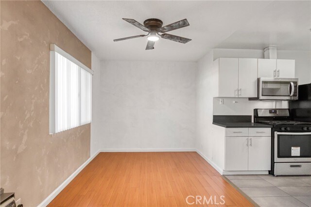 Foto del edificio - 6643 De Longpre Ave