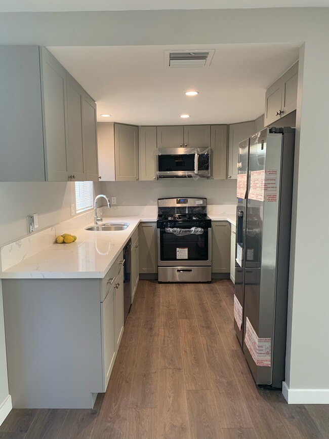 Kitchen - 419 California St