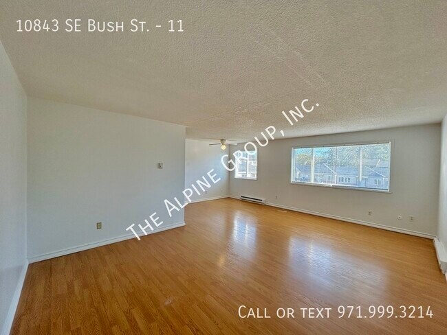 Foto del edificio - Upstairs One Bedroom!