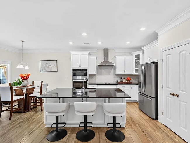 Building Photo - Earn Wealth While Leasing - Like a Homeowner - Lease to Own