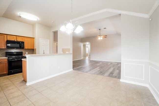 Building Photo - 11747 Elizabeth Ct