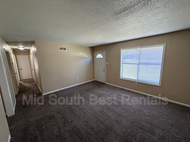 Building Photo - 4820 Applestone St